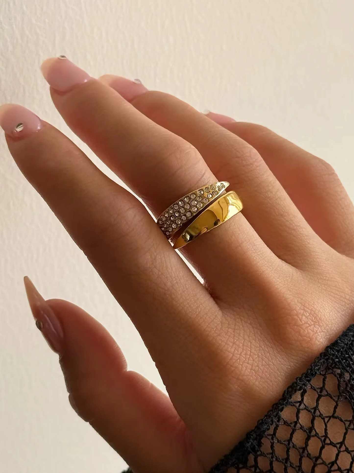 Zavina | Åbn Twin Ring