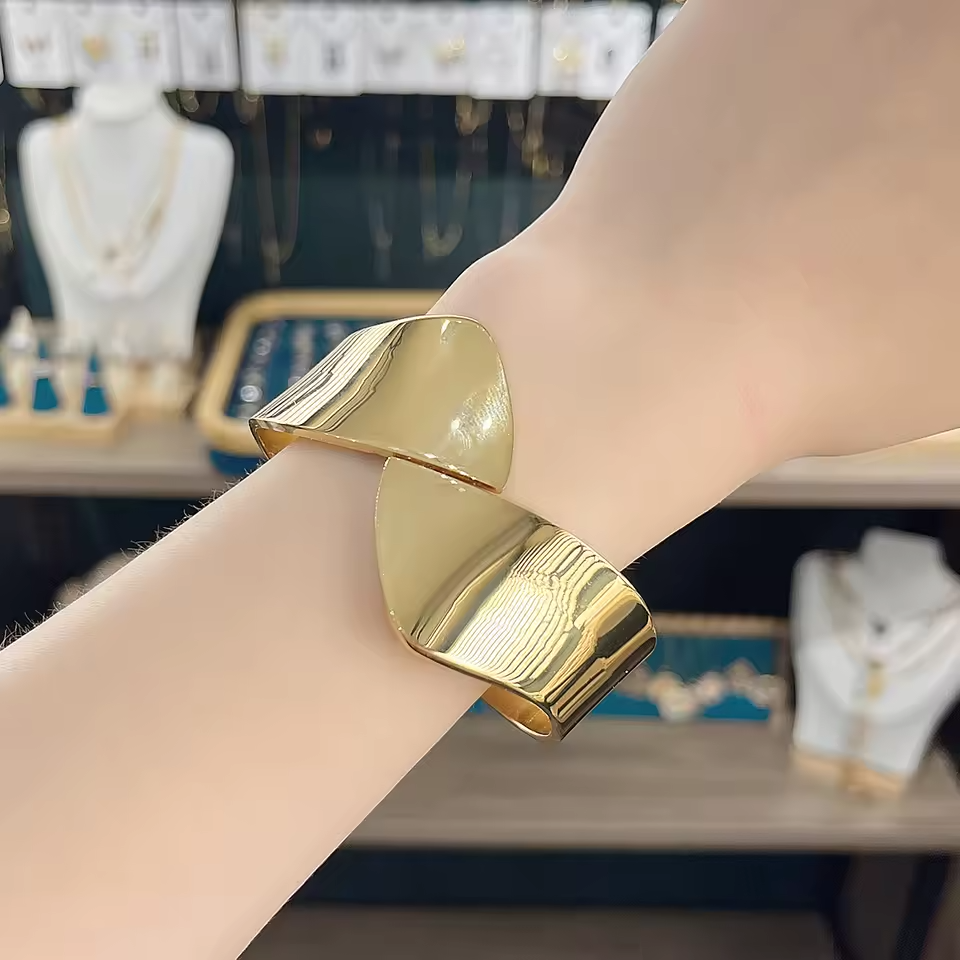The Orion Bangle