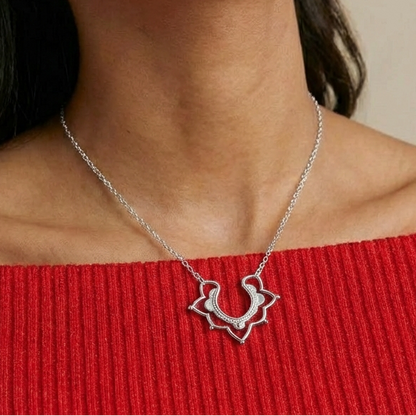 Simplistisk blomster halskæde